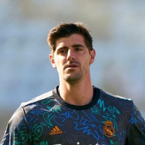 在线体育游戏娱乐平台-两次神仙扑救展现火热状态 库尔图瓦昂首回访蓝桥